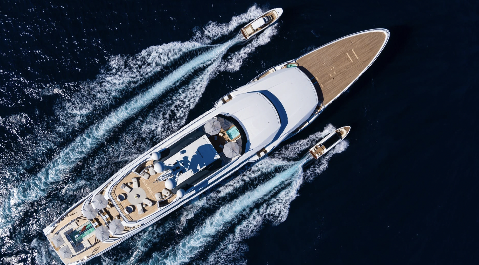 duPont REGISTRY Luxury Marine Advertising