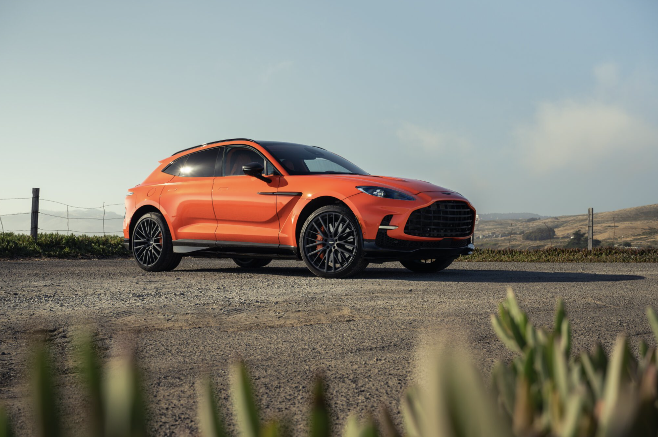 2025 Aston Martin DBX707