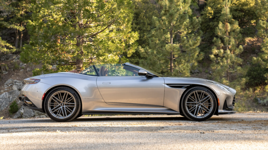 2024 Aston Martin DB12 Volante