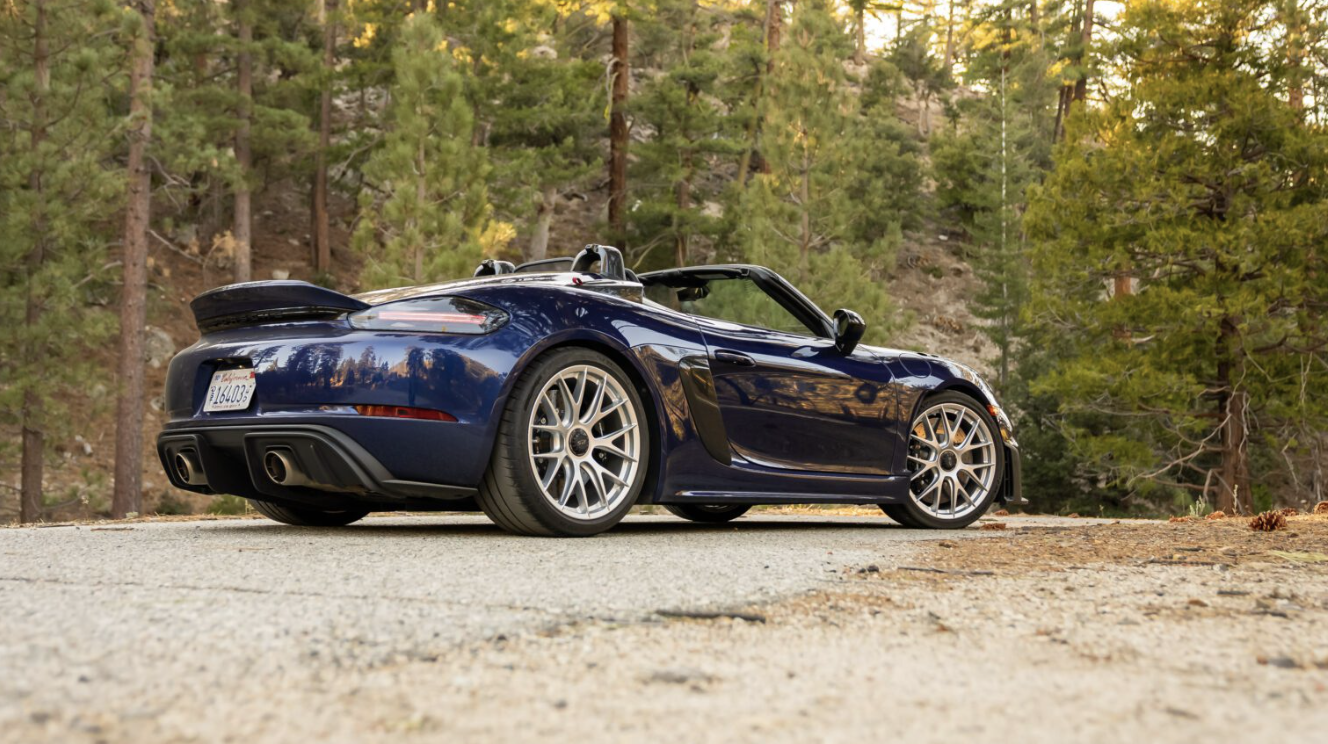 Porsche 718 Spyder RS